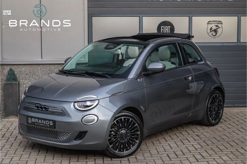 Fiat 500C (2022)