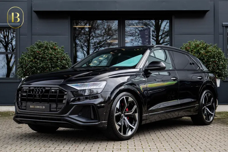 Audi Q8 (2020)