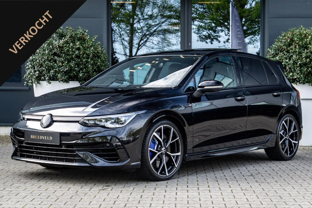 Volkswagen Golf (2021) — foto 1