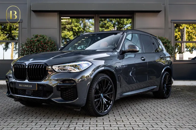 BMW X5 (2022)