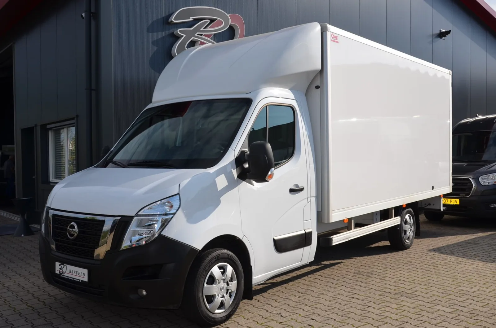 Nissan Interstar (2024) — foto 1