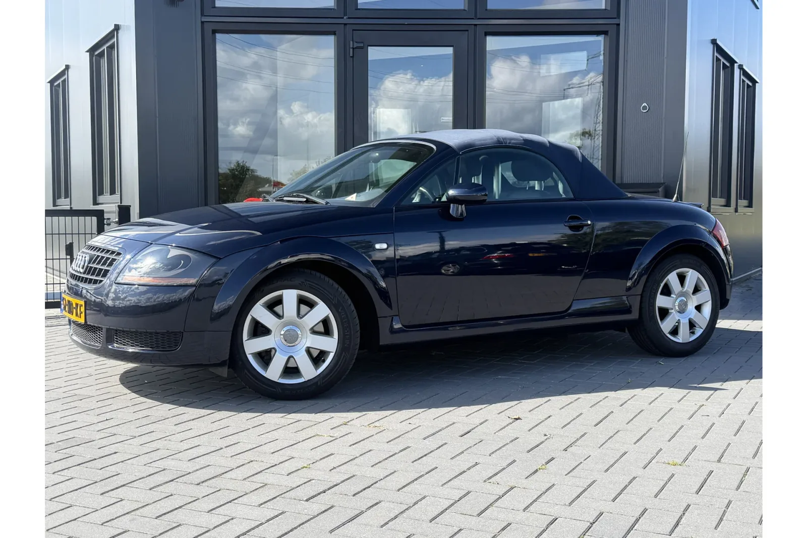 Audi TT (2003) — foto 1