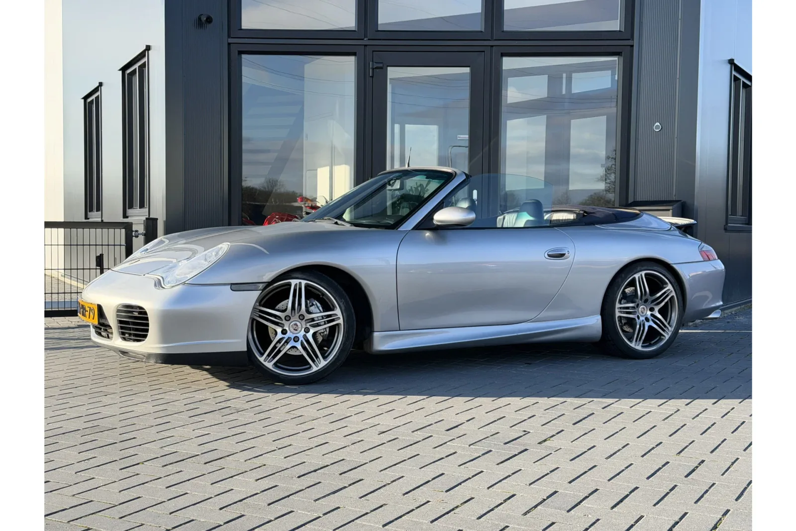 Porsche 911 (1999) — foto 1
