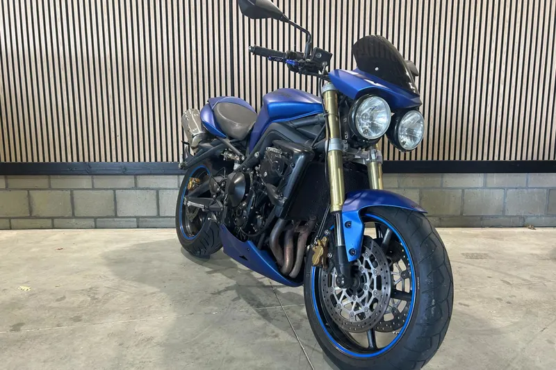Triumph Street Triple (2009)