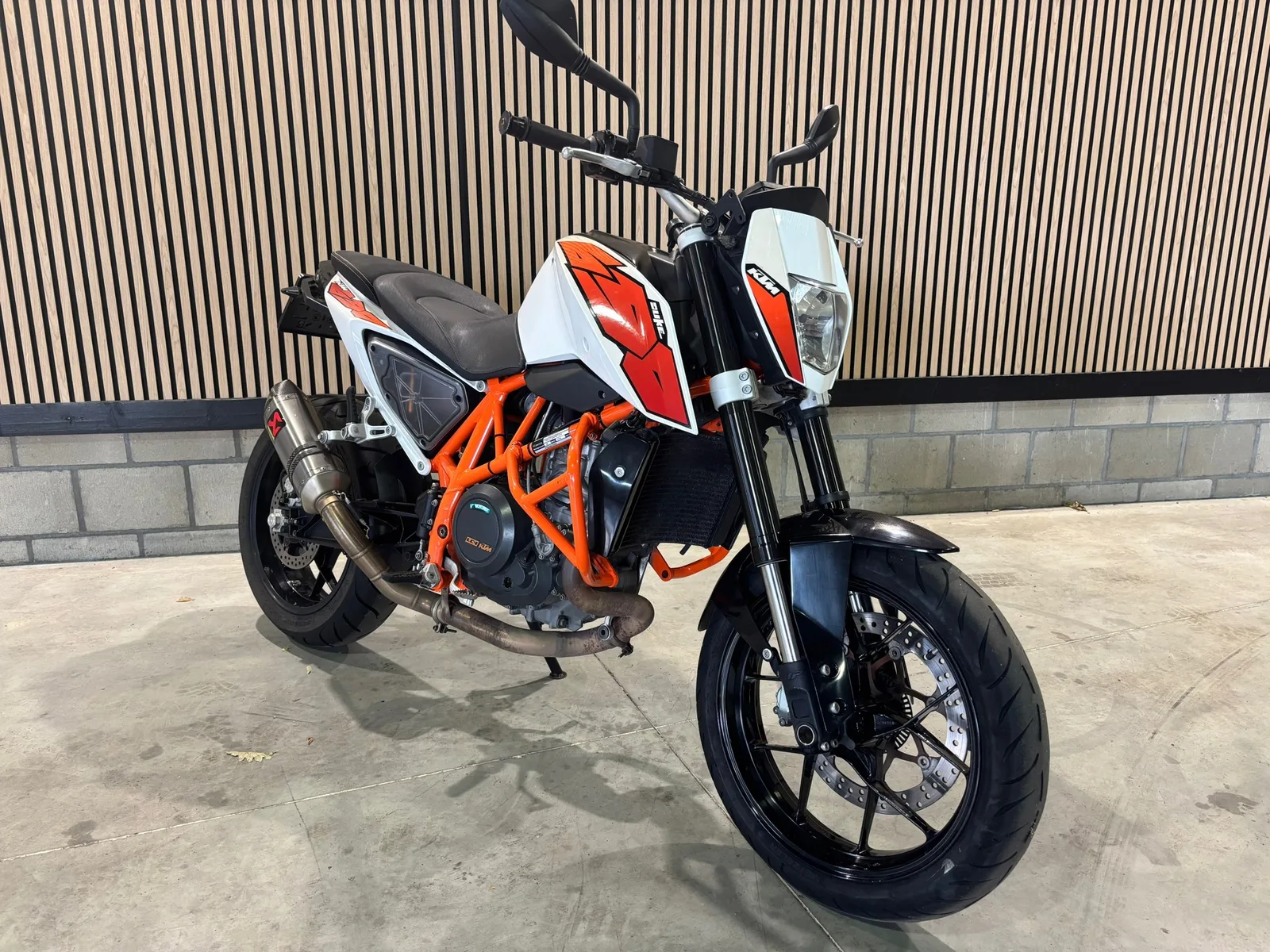 KTM 690 Duke (2016) — foto 1