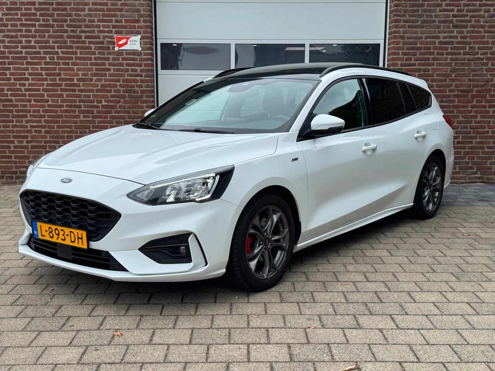 Ford Focus (2021) — foto 1