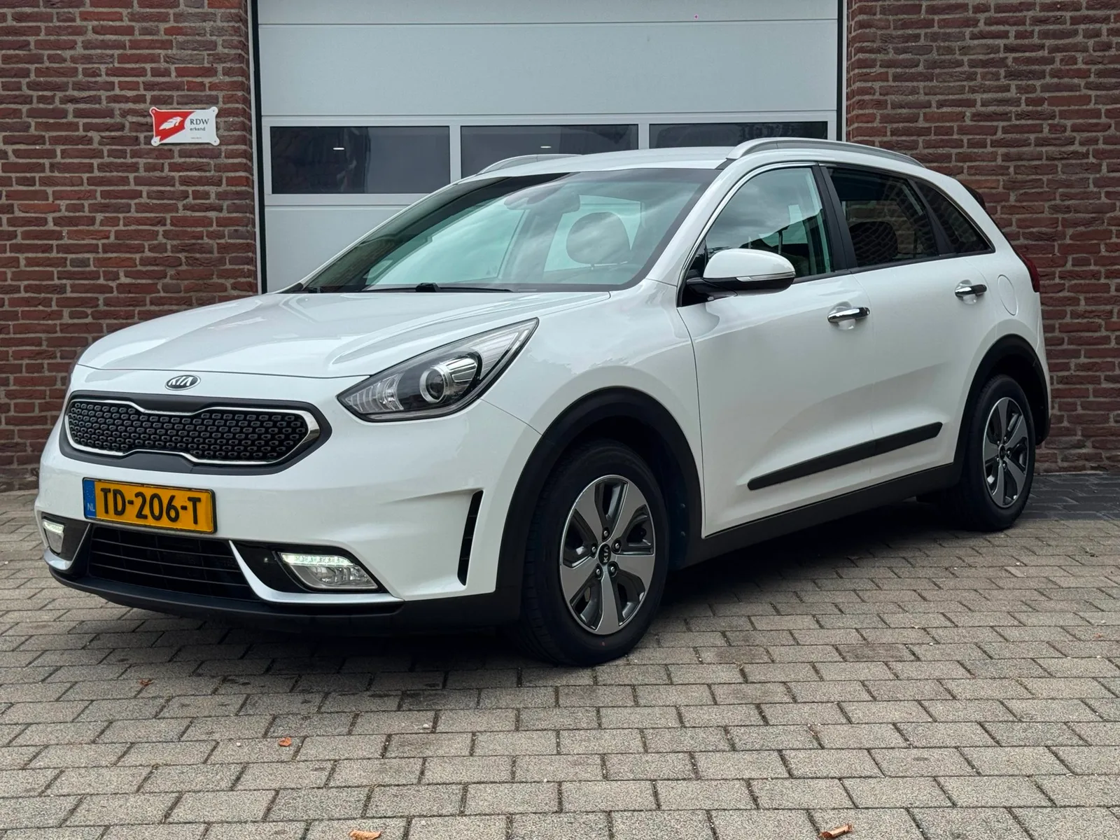 Kia Niro (2018) — foto 1