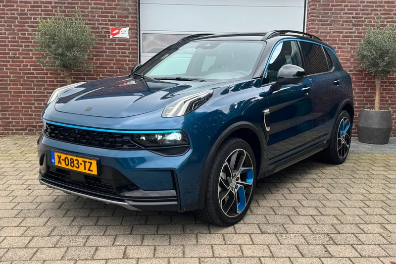 Lynk & Co 01 (2024)