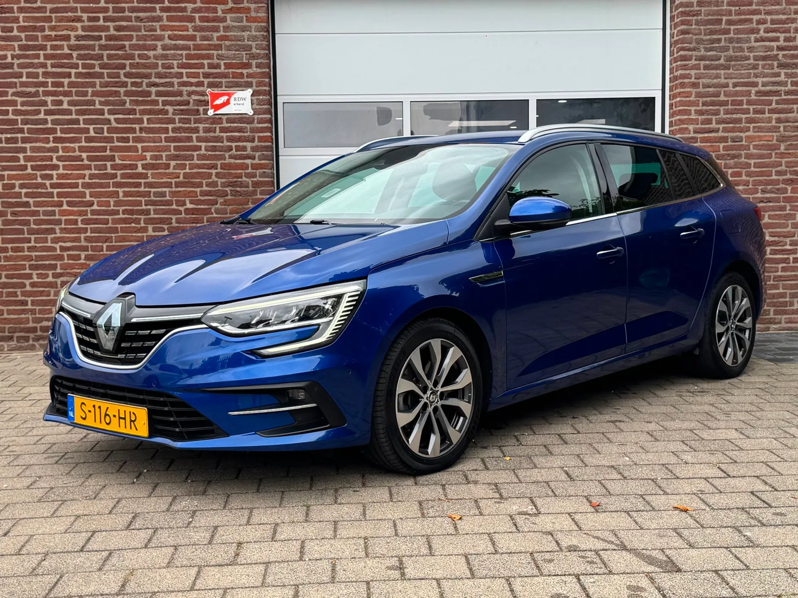 Renault Mégane (2023) — foto 1