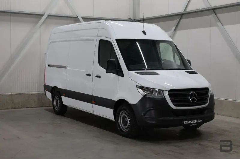 Mercedes-Benz Sprinter (2023)