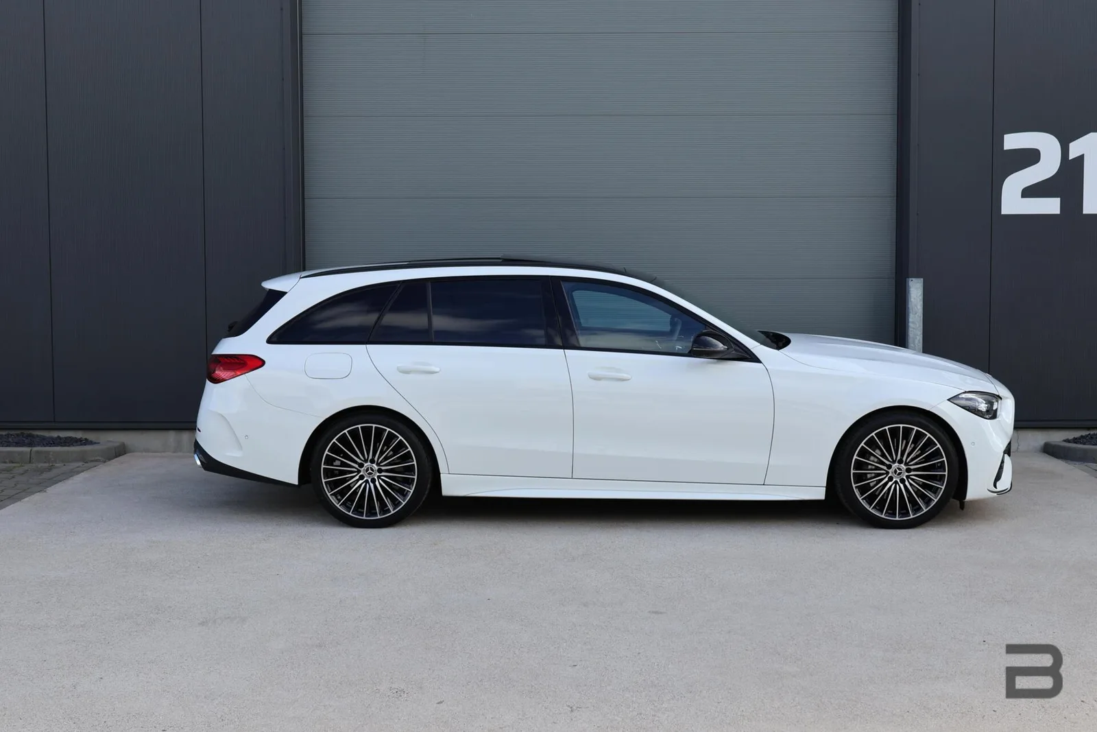 Mercedes-Benz C-Klasse (2025) — foto 1