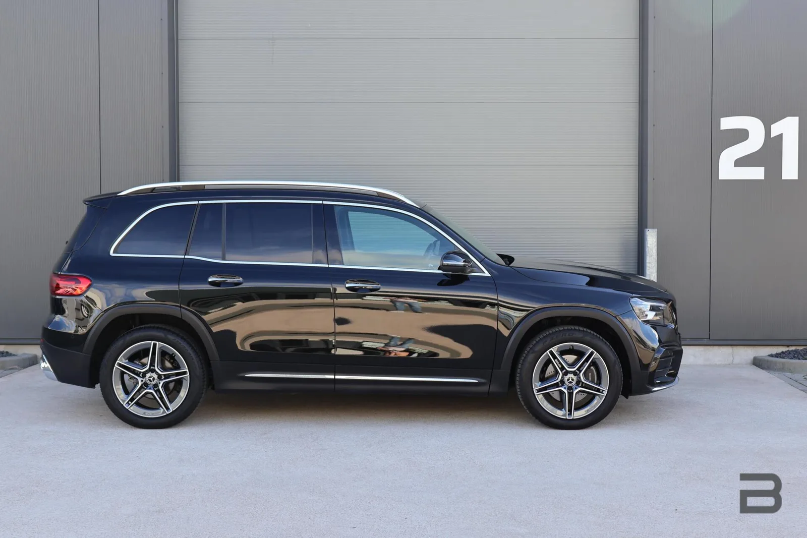 Mercedes-Benz GLB-Klasse (2025) — foto 1