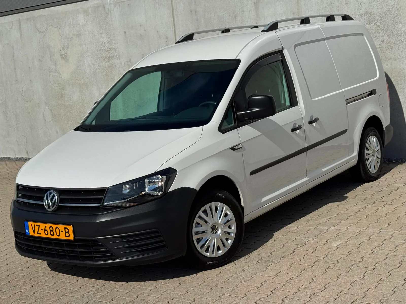 Volkswagen Caddy (2016) — foto 1
