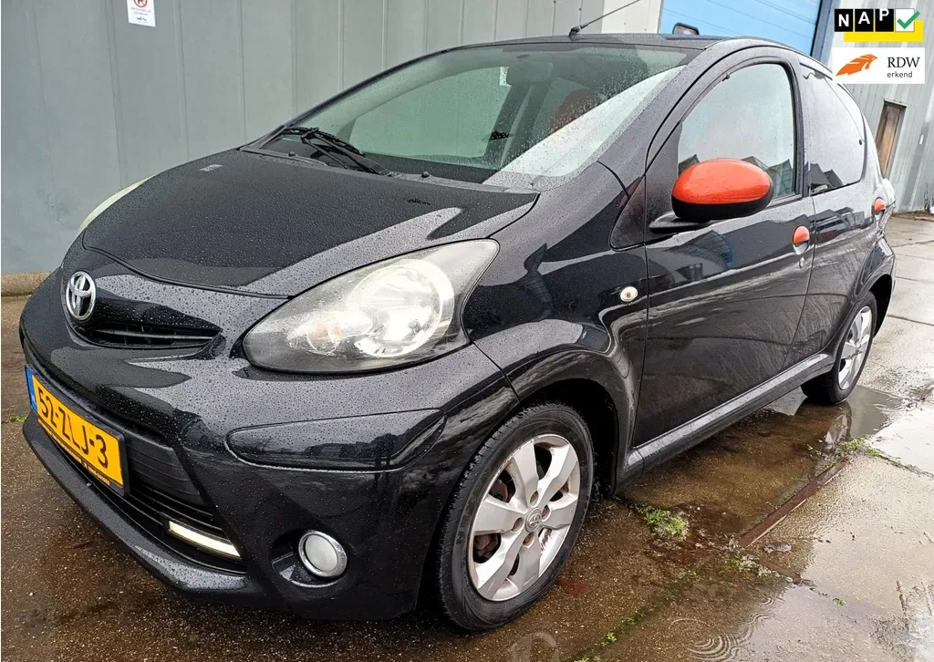Toyota Aygo (2013) — foto 1