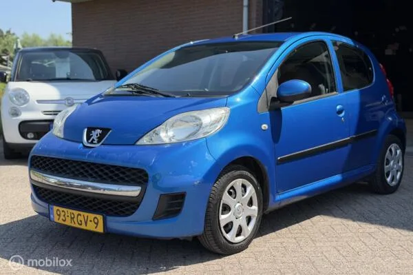 Peugeot 107 (2011) — foto 1