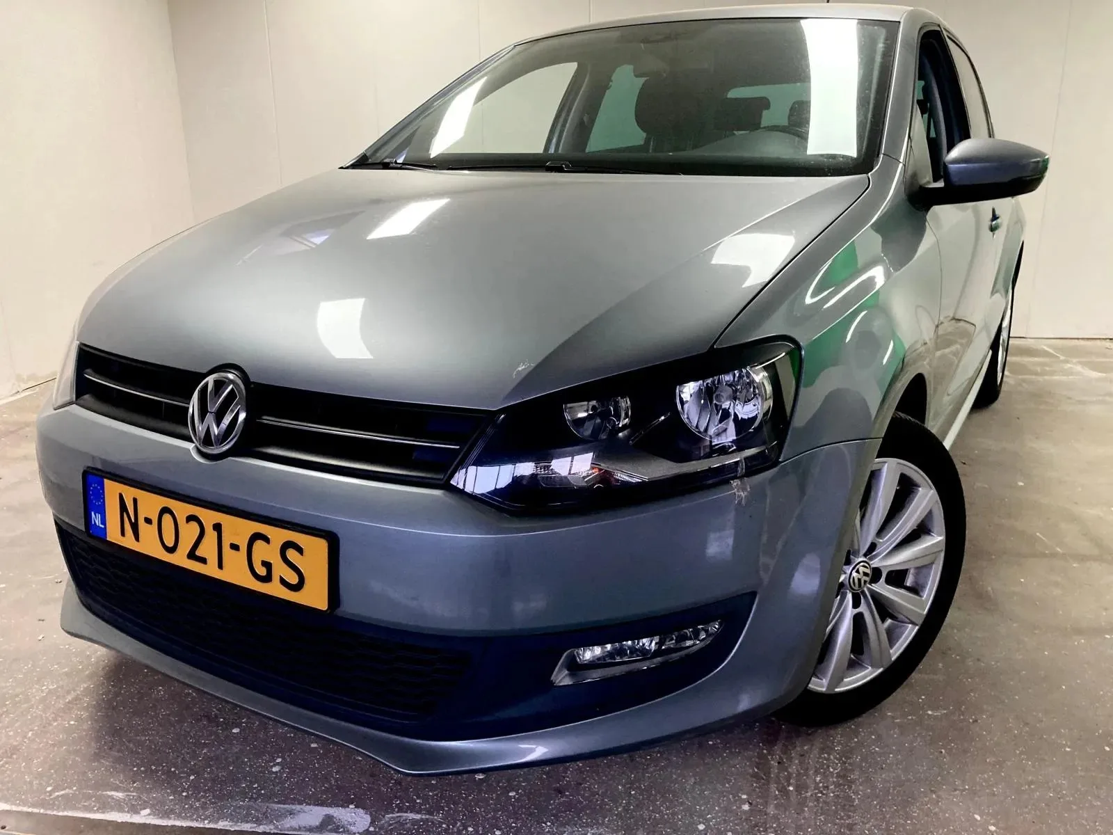 Volkswagen Polo (2010) — foto 1