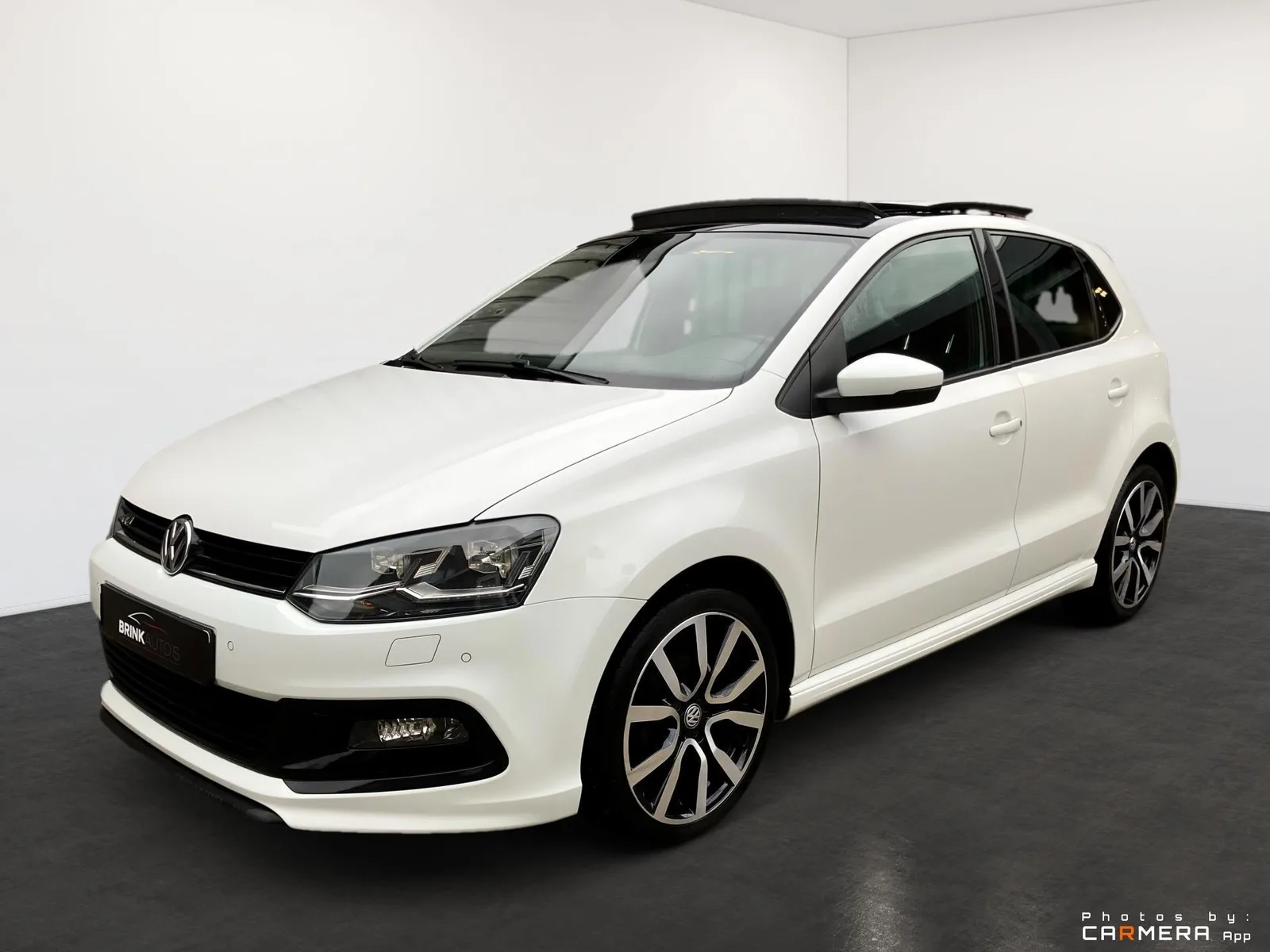 Volkswagen Polo (2015) — foto 1