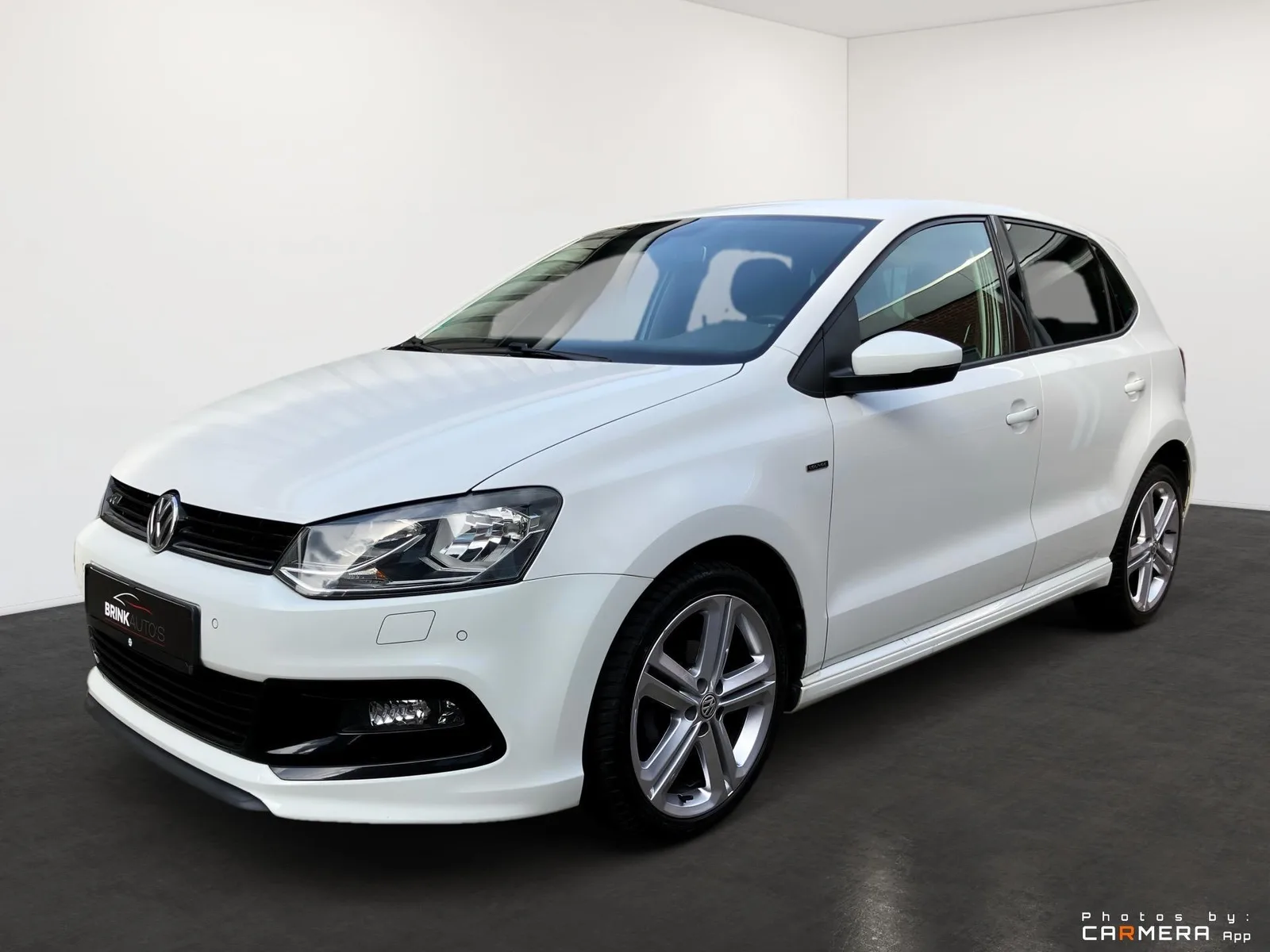 Volkswagen Polo (2015) — foto 1