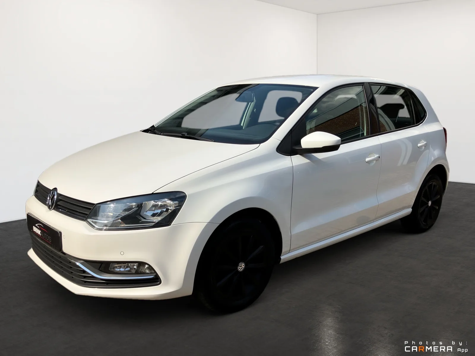 Volkswagen Polo (2015) — foto 1