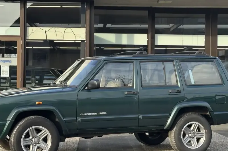 Jeep Cherokee (2000)