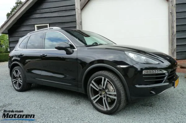 Porsche Cayenne (2012) — foto 1