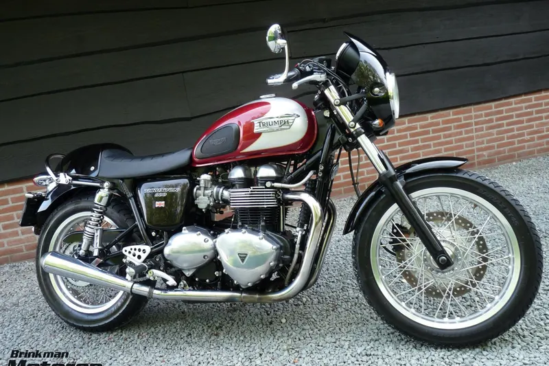 Triumph Chopper Thruxton 900 EFI (2008)