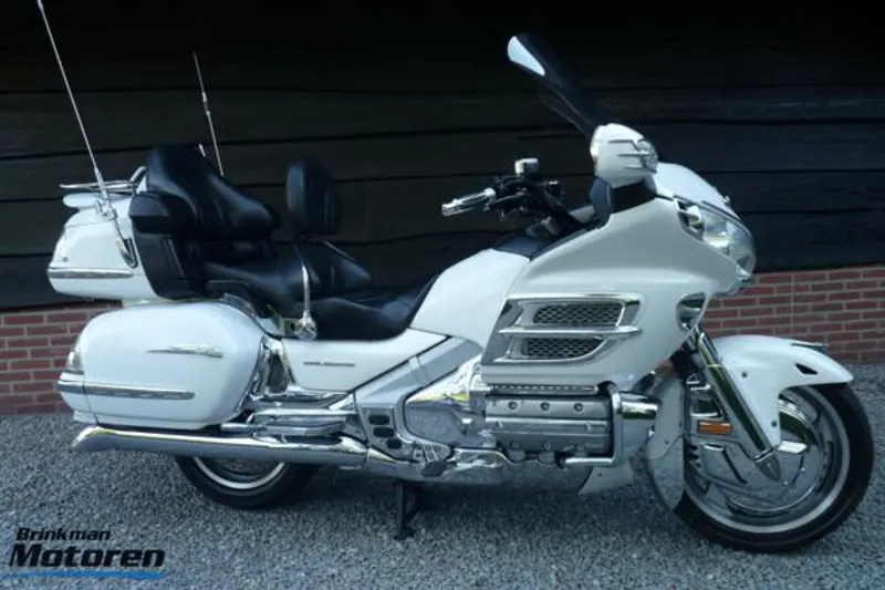 Honda GL 1800 GOLDWING DELUXE (2002)
