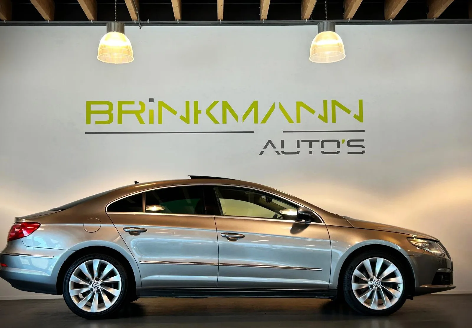 Volkswagen Passat (2011) — foto 1