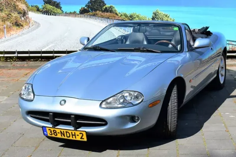 Jaguar XK8 (1997)