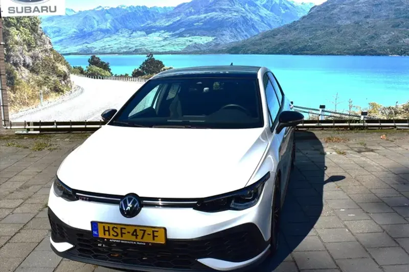 Volkswagen Golf (2024)