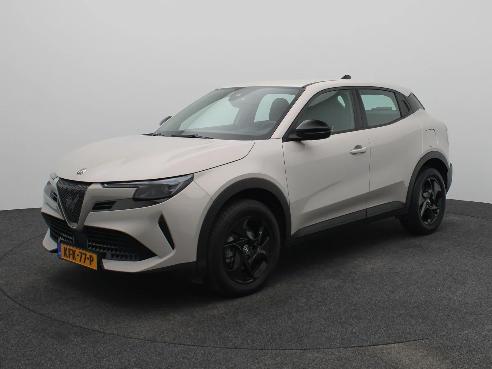 Alfa Romeo Junior (2025) — foto 1