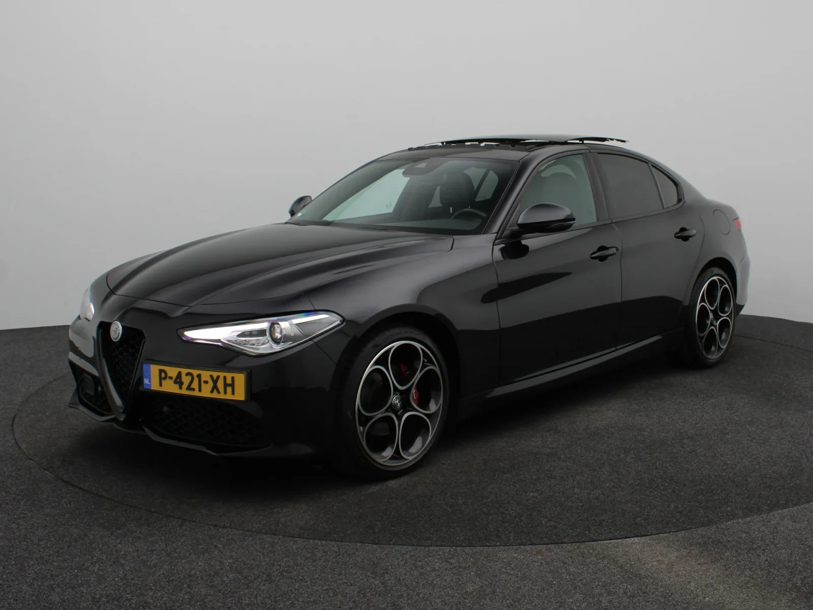 Alfa Romeo Giulia (2022) — foto 1