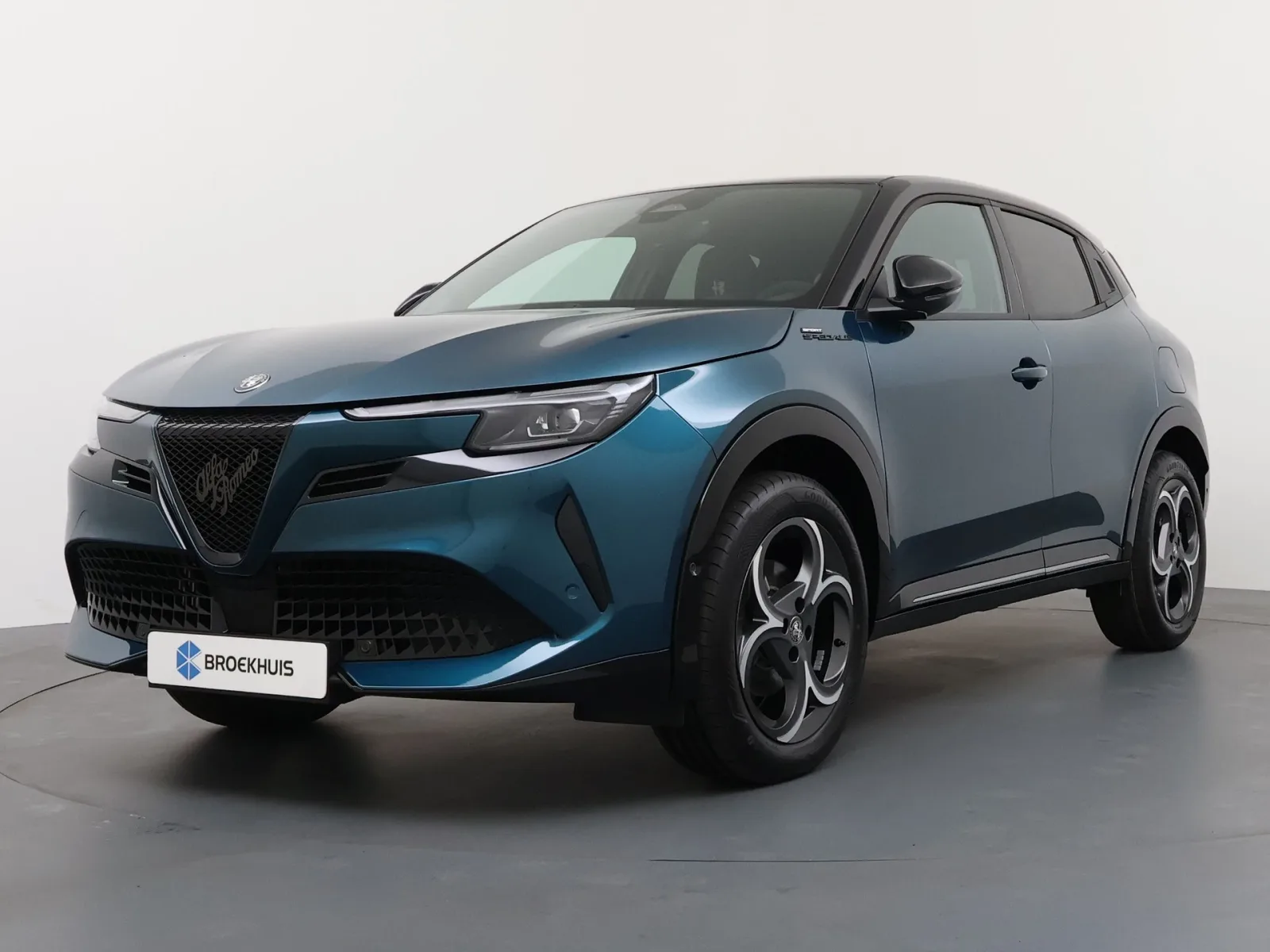 Alfa Romeo Junior (2026) — foto 1