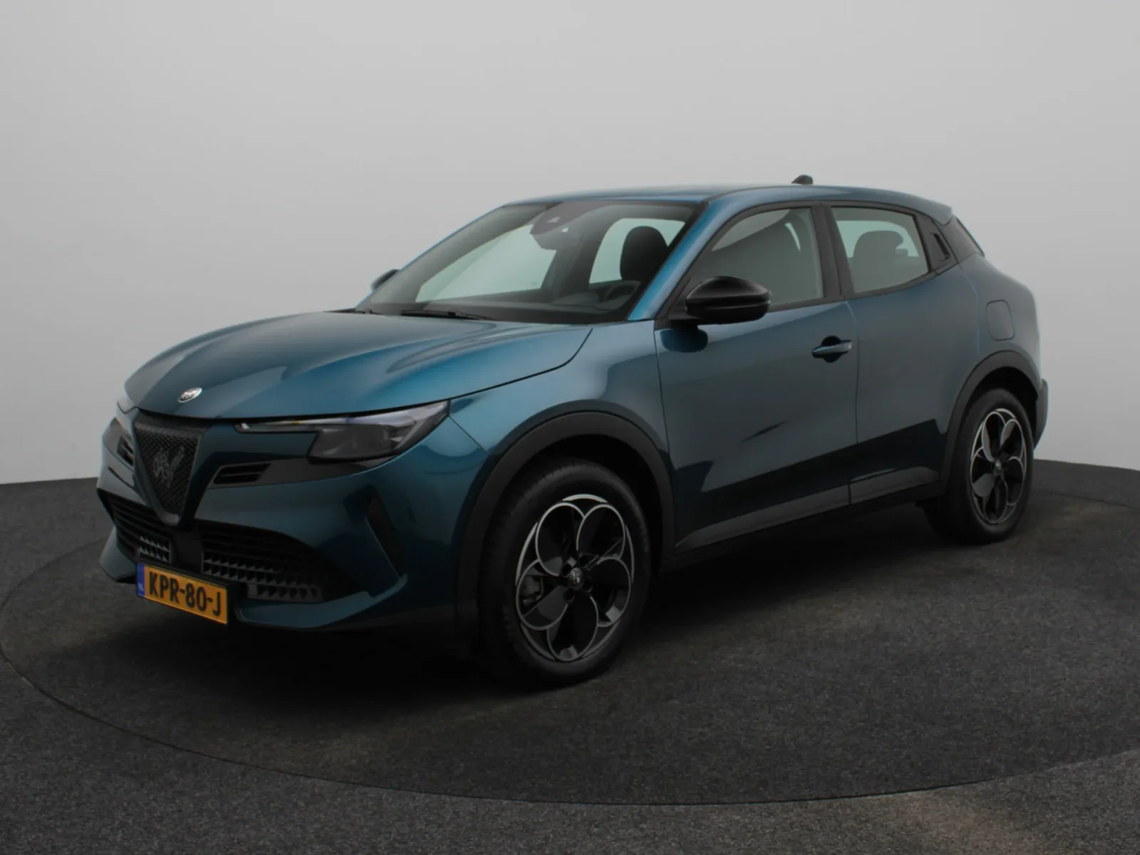 Alfa Romeo Junior (2025) — foto 1