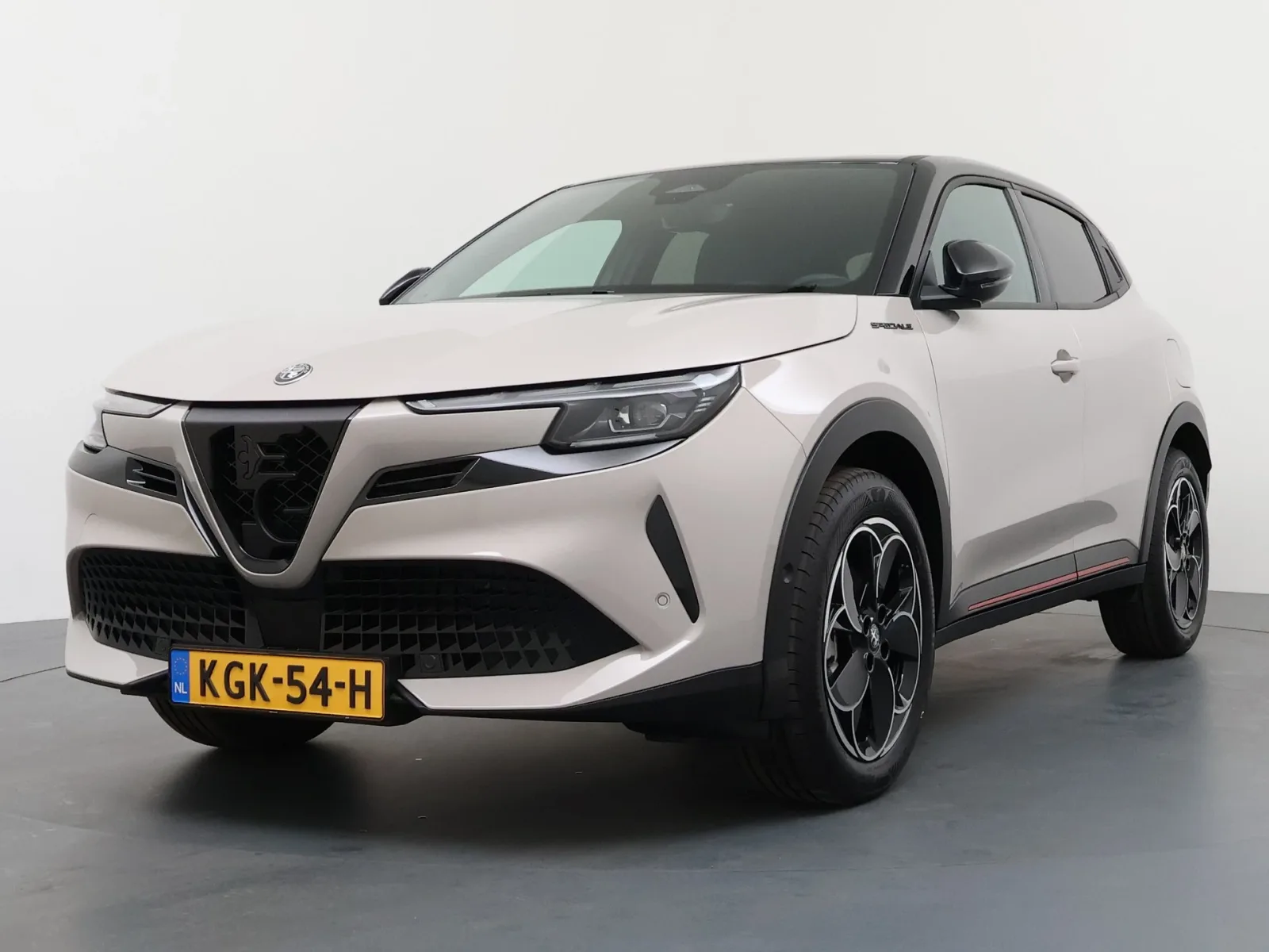 Alfa Romeo Junior (2026) — foto 1