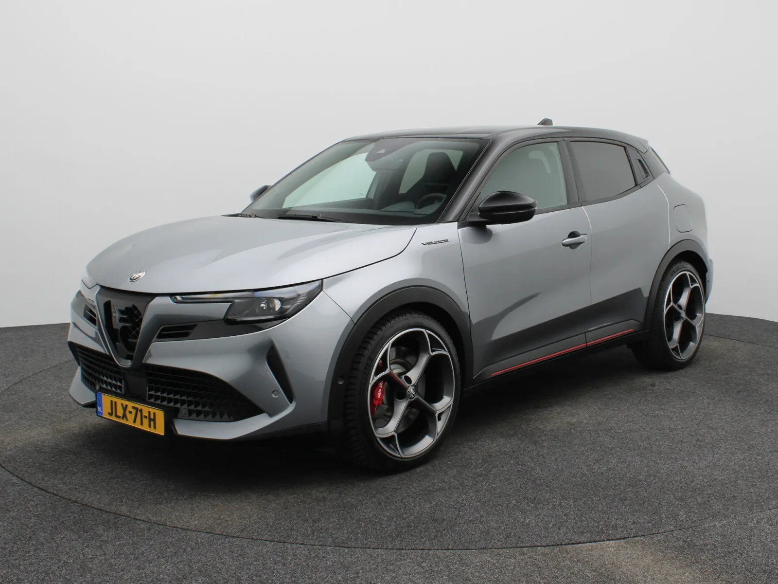 Alfa Romeo Junior (2025) — foto 1