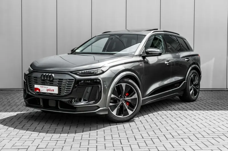 Audi Q6 e-tron (2025)
