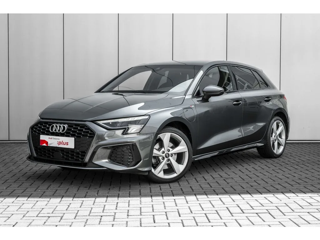 Audi A3 (2022) — foto 1