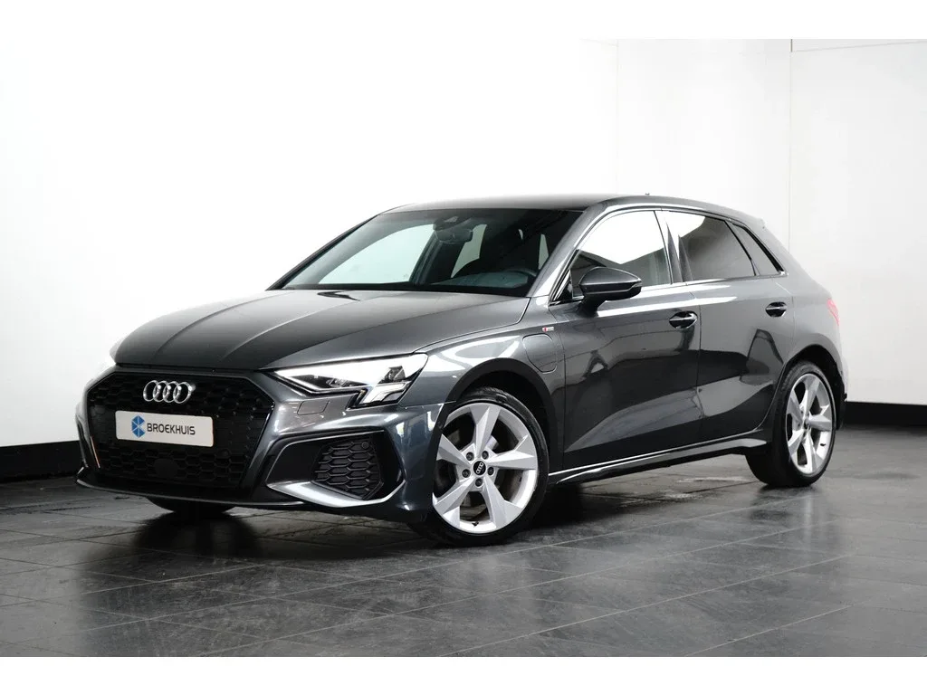 Audi A3 (2022) — foto 1