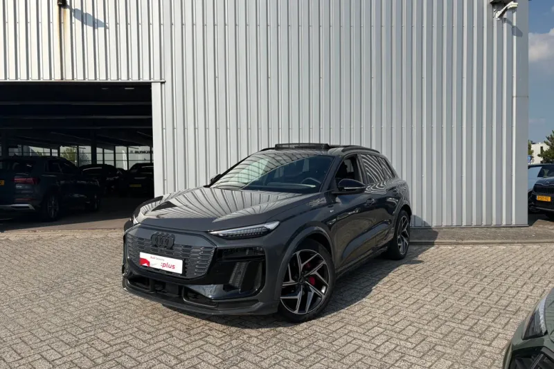 Audi Q6 e-tron (2025)