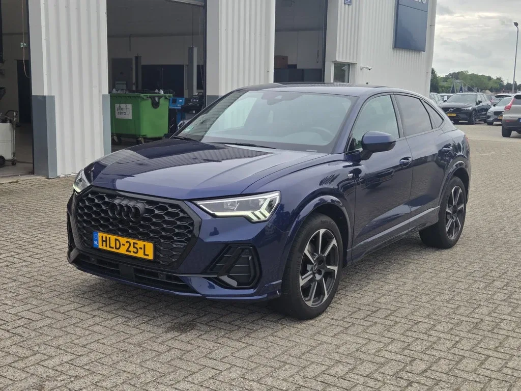 Audi Q3 Sportback (2023) — foto 1