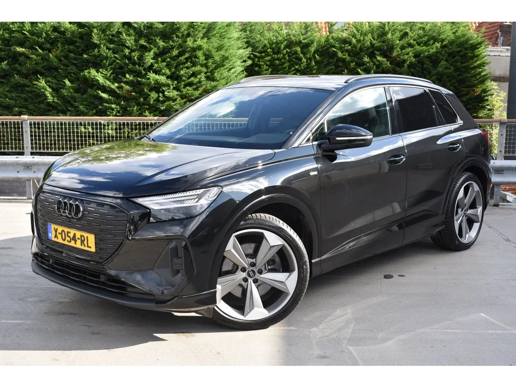 Audi Q4 e-tron (2024) — foto 1