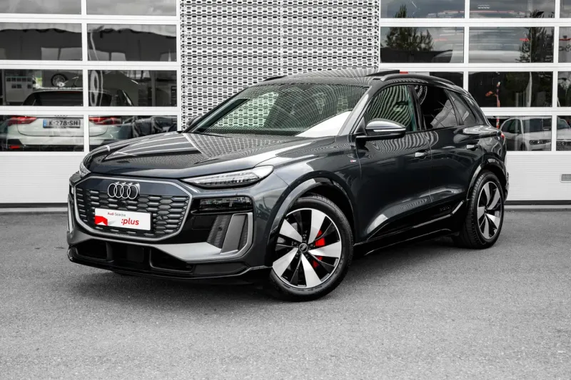 Audi Q6 e-tron (2025)