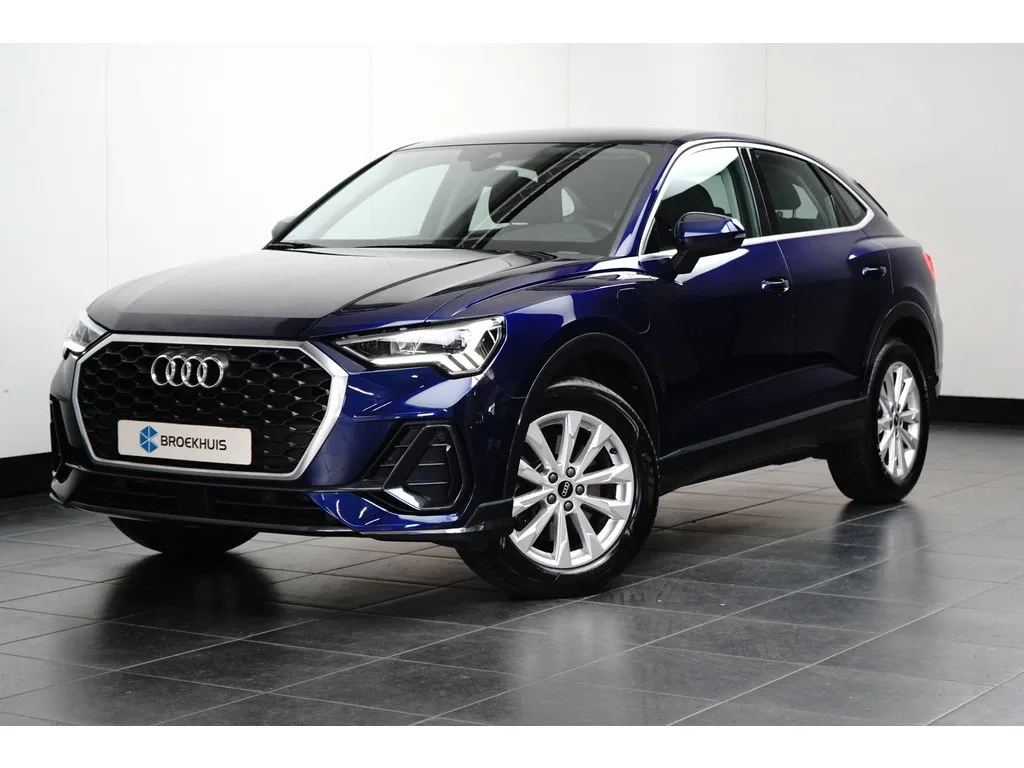 Audi Q3 (2022) — foto 1