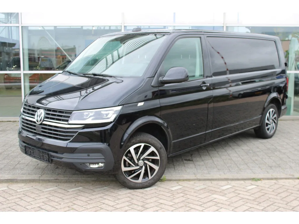 Volkswagen Transporter (2024) — foto 1