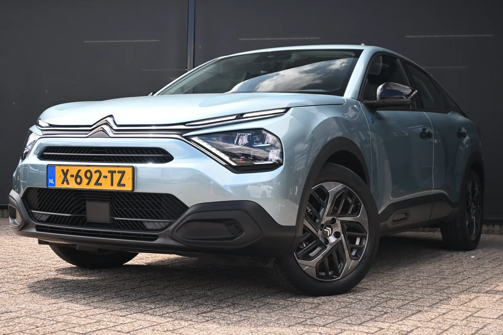 Citroën ë-C4 (2024) — foto 1