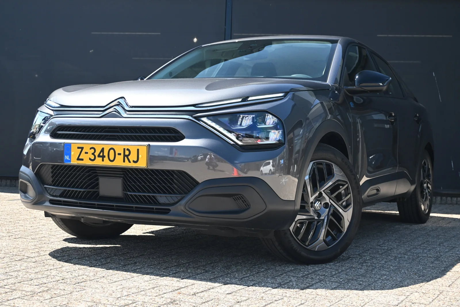 Citroën ë-C4 (2024) — foto 1