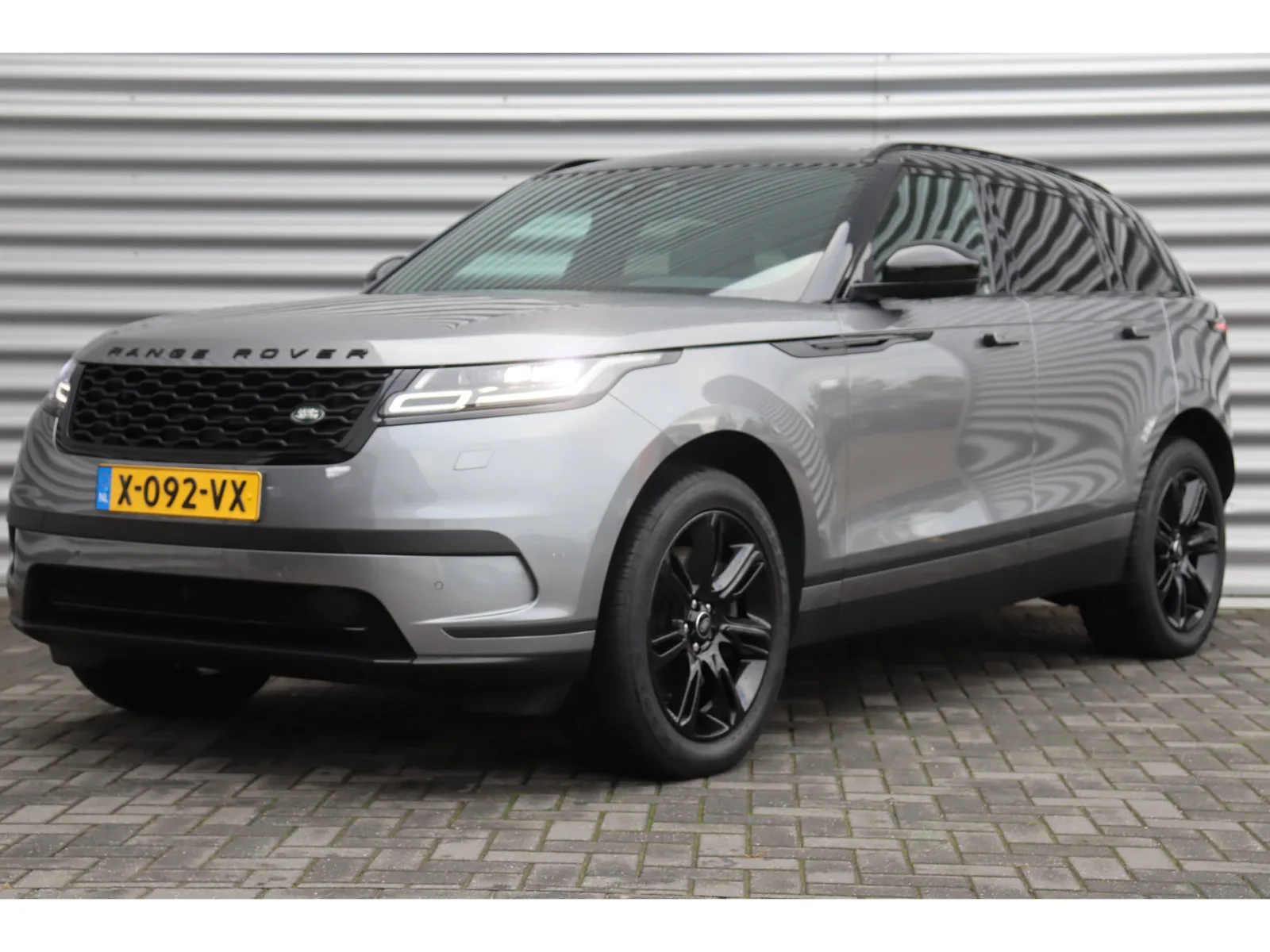 Land Rover Range Rover Velar (2023) — foto 1