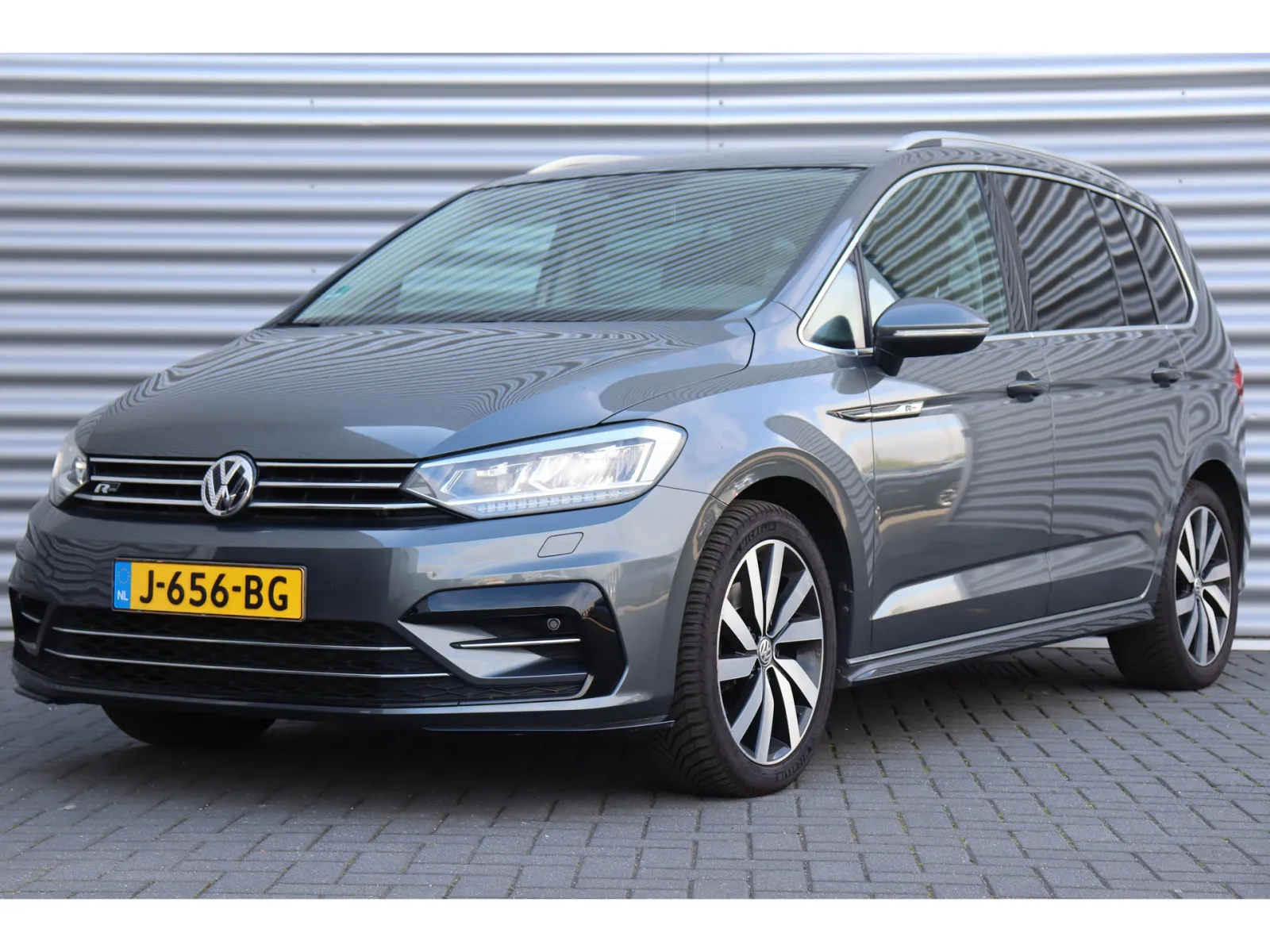 Volkswagen Touran (2019) — foto 1