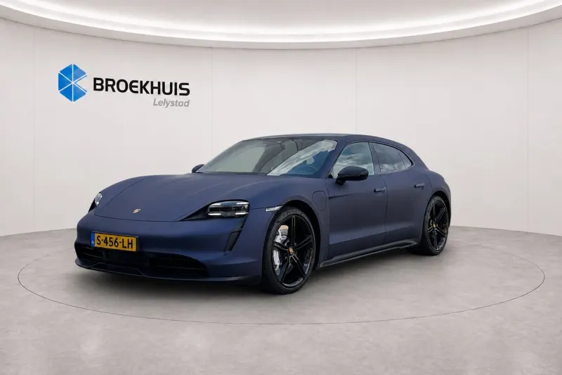 Porsche Taycan (2023)